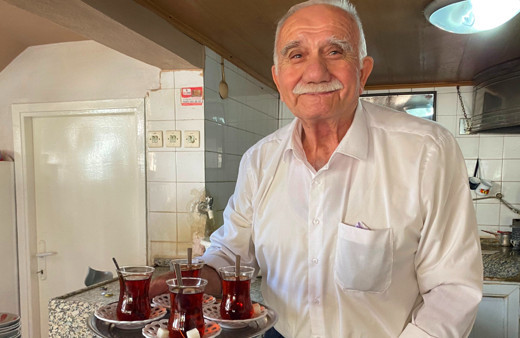 Manisa'da 74 yaşındaki adam 46 yıllık muhtardı, yeniden aday olacak