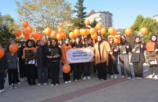 Ordu'da lösemiyi yenen öğretmen için gökyüzüne balon uçurdular