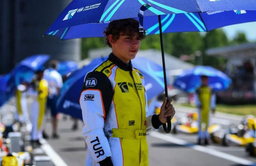 Batı Ege Yıldırım, WSK Avrupa Serisi'nde şampiyon oldu