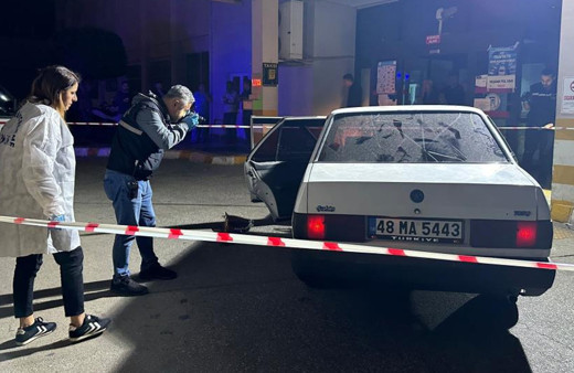 Silahlı saldırıya uğradı, kendi kendini hastaneye yetiştirdi! Kadın sürücünün durumu ağır