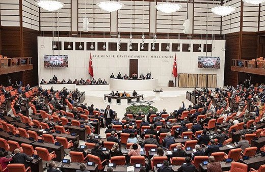 İdris Nebi Hatipoğlu AK Parti'ye katıldı! TBMM'deki sandalye dağılımı değişti