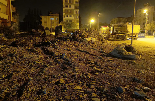 Hatay'da depremden 275 gün sonra enkaz altından ceset çıktı