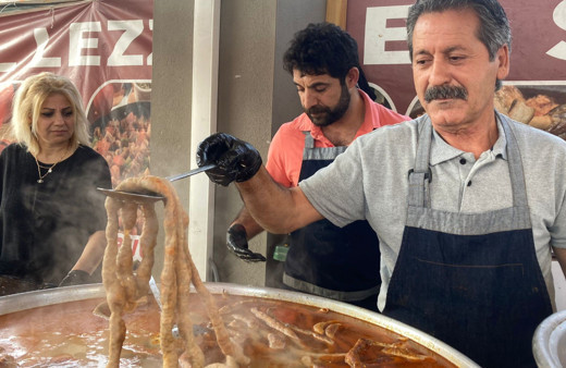 Ankara'da şırdan yeme yarışması renkli görüntülere sahne oldu