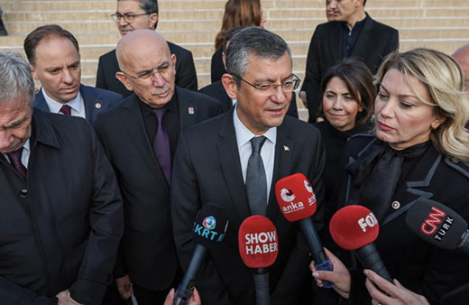 Özgür Özel'den dikkat çeken açıklama: Herkes hakettiği ilgi ve saygıyı görecek