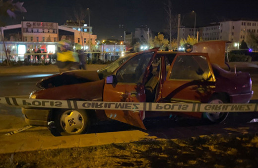 Otomobil yayalara çarptı: 5 kişi hayatını kaybetti