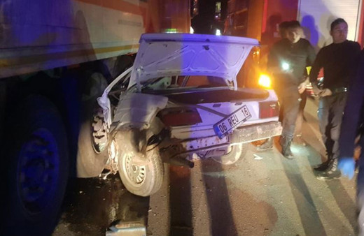 Çorum'da tır ile otomobil çarpıştı: 1 ölü!
