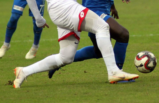 Darıca Gençlerbirliği'nin oyuncularına maç sonrası silahlı saldırı