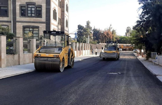 Akdeniz'de asfalt çalışmaları sürüyor