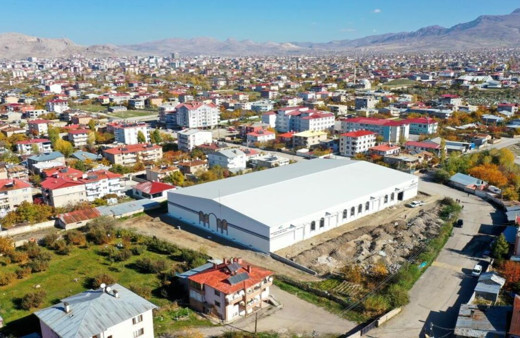 Van’ın ilk kapalı semt pazarları tamamlanıyor