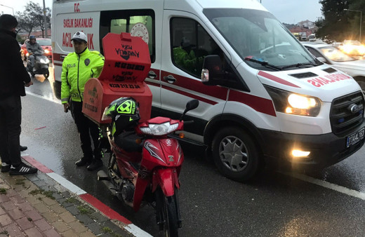 Bilecik'te motosiklet yayaya çartı, kazada 2 kişi yaralandı