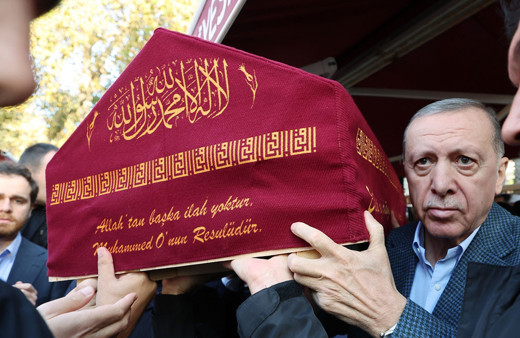 Cumhurbaşkanı Erdoğan, Esad Coşan'ın eşi Hacer Muhterem Coşan'ın cenazesine katıldı