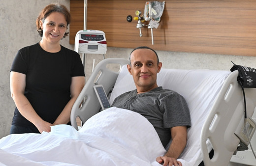 Kadavradan yapılan böbrek nakliyle hayata tutunan doktor, görevine başlamak için gün sayıyor