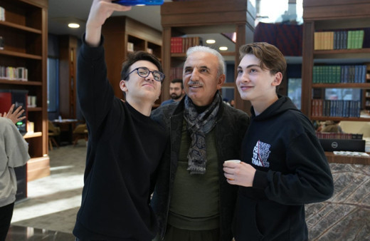 Ümraniye Belediyesi'nden örnek davranış, üniversite öğrencilerine 750 TL eğitim desteği