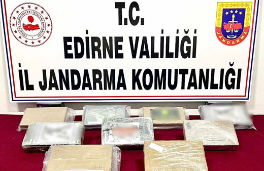 Edirne'de bir tırda yapılan aramada 10 kilogram uyuşturucu ele geçirildi