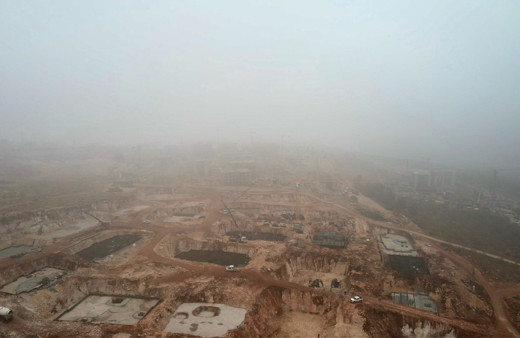 Adıyaman'da yoğun sis sebebiyle konutlar gözden kayboldu