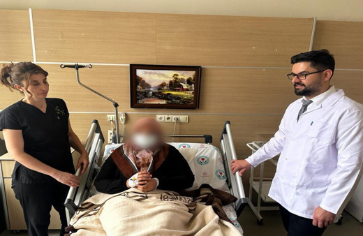 Muş'ta ilk kez ağrısız dikişsiz V-NOTES  ameliyatı yapıldı