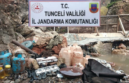 Tunceli’de mağara içinde çok sayıda teknik ve yaşam malzemesi ele geçirildi