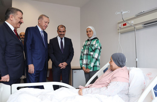 Cumhurbaşkanı Erdoğan Gazze'den getirilen hastaları ziyaret etti