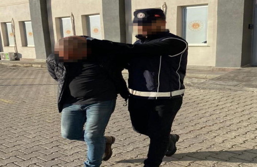 Erzincan’da göçmen kaçakçısı Afganistan uyruklu 4 kaçak göçmen yakalandı, 1 kişi tutuklandı