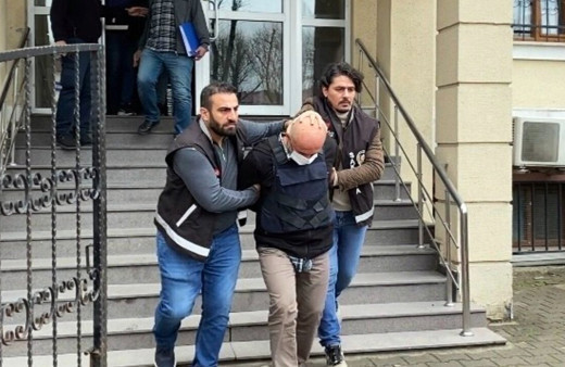 Sakarya'da aile katliamı yapan sanık yeniden hakim karşısına çıktı