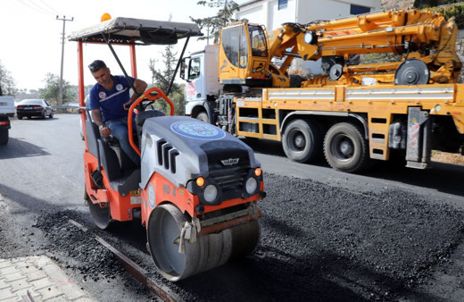 Muğla Bodrum’da 9 kilometre sıcak asfalt yapıldı