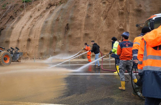 Bolu Dağı Tüneli İstanbul istikameti trafiğe açıldı