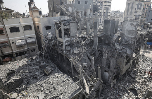 İsrail Gazze'de yine bir okulu bombaladı