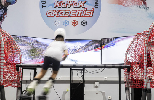Kayak federasyonu "Kayak Akademisi"nde sporcu yetiştiriyor