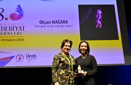 Antalya Edebiyat Günleri’nde sanatçılara ve yazarlara ödüller verildi