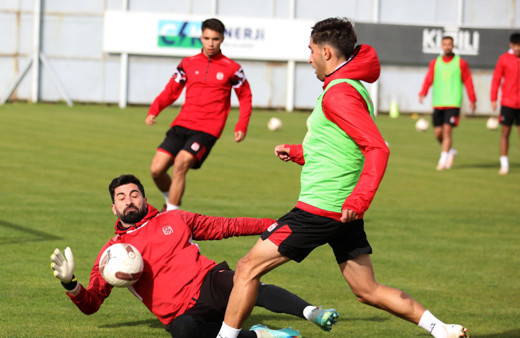 Sivasspor, Trabzonspor maçına yoğun antrenmanla hazırlanıyor