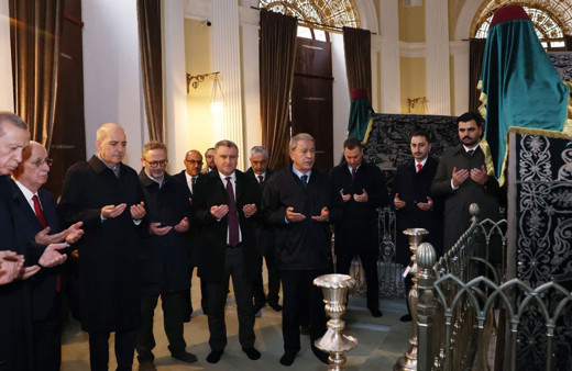 Cumhurbaşkanı Erdoğan, II. Abdülhamid'in türbesini ziyaret etti