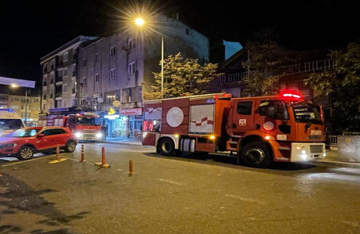 Tekirdağ eski Muratlı Öğretmenevi binasında yangın çıktı