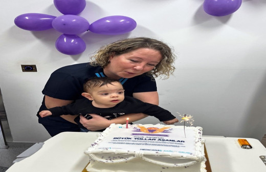 İzmir'de 670 gram doğan Bora bebek mücadelesini kazandı