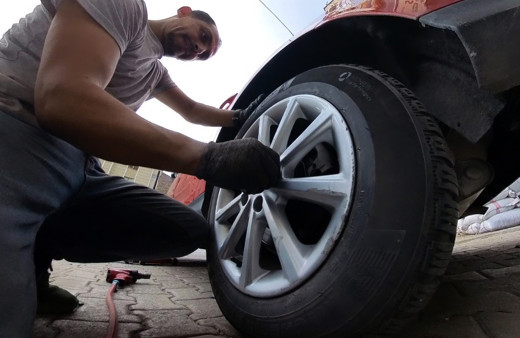 Uzmanlar kış lastiği uyarısı yapıldı, oto lastikçilerde aşırı yığılma yaşandı