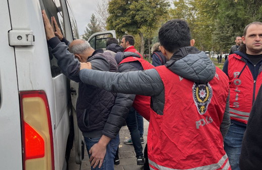 Diyarbakır’da izinsiz yürüyüşte gözaltına alınan 55 kişi serbest bırakıldı