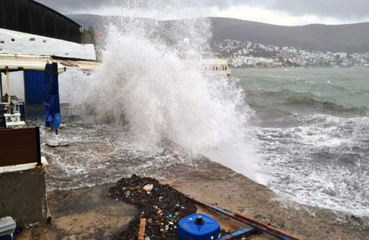 Meteoroloji'den Ege Denizi için şiddetli fırtına uyarısı yapıldı
