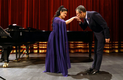 Pervin Chakar'ı dinlemeye giden Özgür Özel'in yanında İmamoğlu neden yoktu? Ahmet Hakan açıkladı