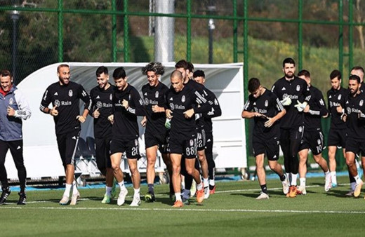 Beşiktaş, Samsunspor maçı hazırlıklarına bugün yaptığı antrenmanla devam etti