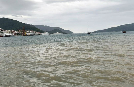 Marmaris’te sağanak yağış etkili oluyor!