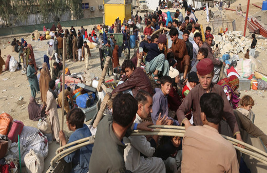 Pakistan ve İran'dan dönen Afganların sayısı 500 bine yaklaştı!