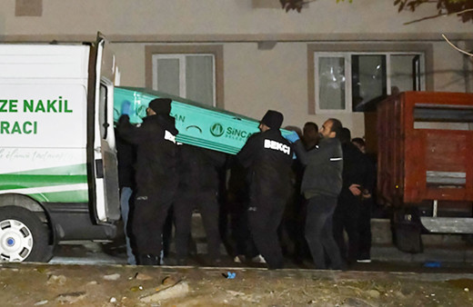 Ankara'da 'gürültü'' katliamı! Üst kat komşusunun evini tüfekle bastı 2'si çocuk 5 kişiyi öldürdü