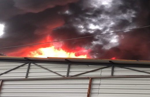 Bursa'da tekstil fabrikasında yangın, korku dolu anlar yaşandı