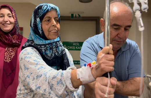 Denizli'de gelin kaynanası için karaciğerini bağışladı