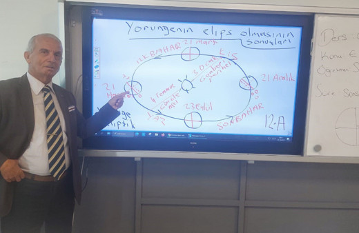 Ankara'da emekli olan 44 yıllık öğretmene unutulmaz veda