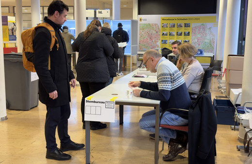 Hollanda'da erken genel seçimde ilk sıraya yerleşen ırkçı lider Wilders'tan ilk sözler