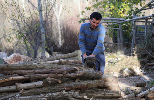 Sivas'ta kara kışa hazırlıklar yapılıyor, yakacak ihtiyaçları tamamlandı