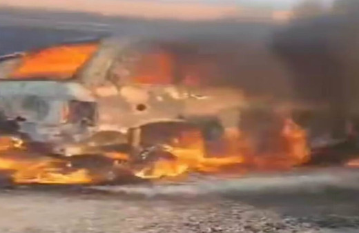 Konya'da traktörle çarpışan otomobil alev alev yandı