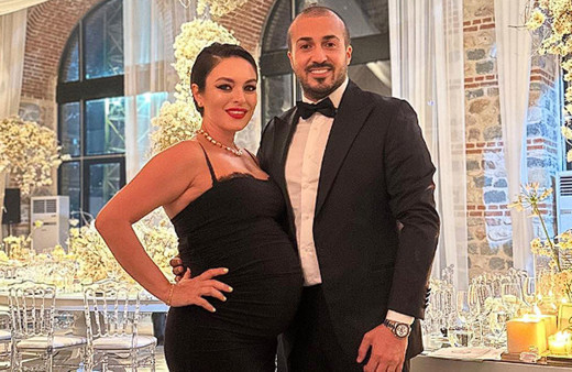 Ezgi Mola ilk kez anne oldu! Bebeğinin ismi bakın ne oldu