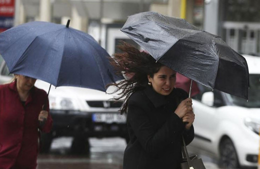 Ankara Valiliğinden sağanak ve kuvvetli fırtına uyarısı!