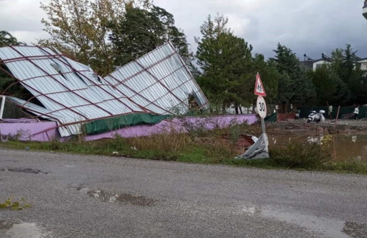 Muğla'da şiddetli yağış ve hortum büyük tahribata yol açtı
